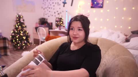 Snapshot of roxysuh chatting on February 19, 11:06 am roxysuh online show from February 19, 11:06 am