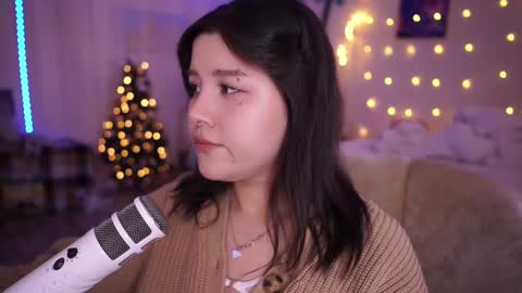 Snapshot of roxysuh chatting on February 23, 8:28 am roxysuh online show from February 23, 8:28 am