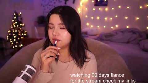 Snapshot of roxysuh chatting on February 28, 10:41 am roxysuh online show from February 28, 10:41 am