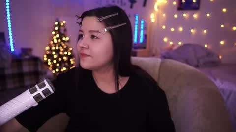 Snapshot of roxysuh chatting on March 5, 11:06 am roxysuh online show from March 5, 11:06 am