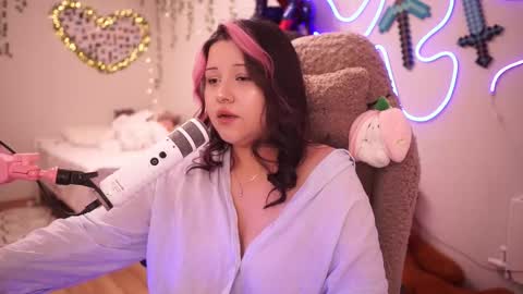 Snapshot of roxysuh chatting on October 10, 8:13 am roxysuh online show from October 10, 8:13 am