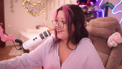 Snapshot of roxysuh chatting on October 18, 7:42 am roxysuh online show from October 18, 7:42 am