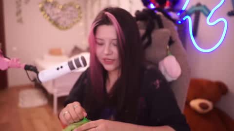 Snapshot of roxysuh chatting on October 30, 8:16 am roxysuh online show from October 30, 8:16 am