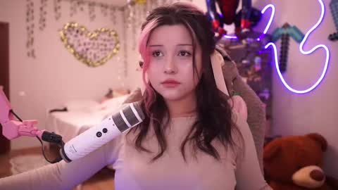 Snapshot of roxysuh chatting on November 1, 7:21 am roxysuh online show from November 1, 7:21 am