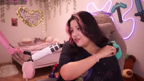 Snapshot of roxysuh chatting on November 16, 8:09 am roxysuh online show from November 16, 8:09 am