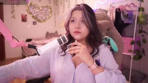 Snapshot of roxysuh chatting on December 4, 8:56 am roxysuh online show from December 4, 8:56 am