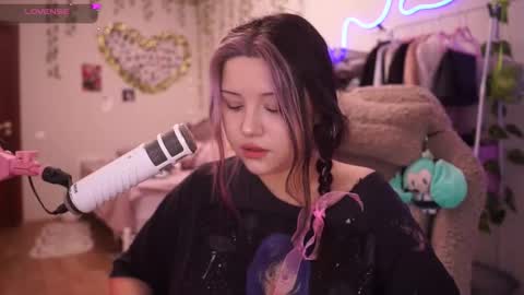 Snapshot of roxysuh chatting on December 14, 7:03 am roxysuh online show from December 14, 7:03 am