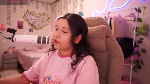 roxysuh online show from February 23, 6:55 am