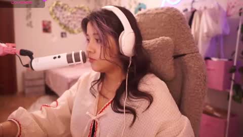Snapshot of roxysuh chatting on June 20, 12:08 pm roxysuh online show from June 20, 12:08 pm