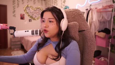 roxysuh online show from June 25, 8:30 am