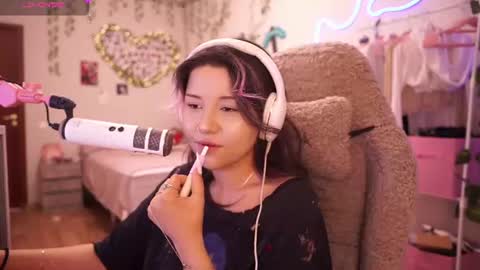 roxysuh online show from July 20, 9:01 am