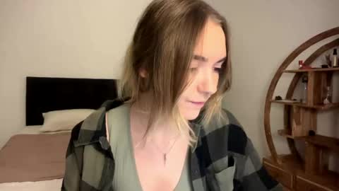 Roxy online show from April 20, 1:25 pm