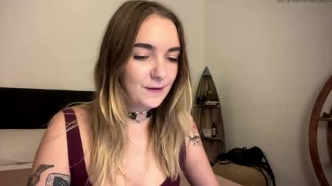 Roxy online show from April 22, 1:23 pm