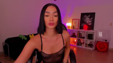 val online show from April 19, 6:32 pm