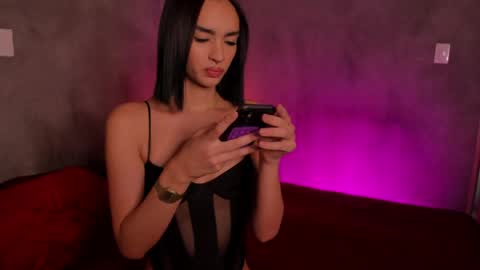 val online show from April 28, 8:58 pm