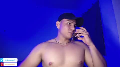 Snapshot of roy__constance chatting on December 17, 4:34 am Roy Constance online show from December 17, 4:34 am