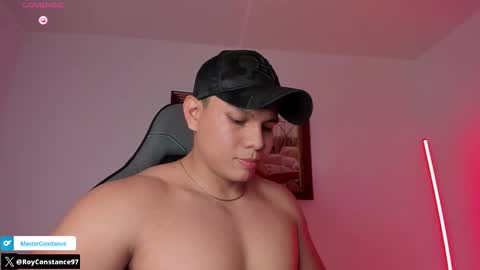 Snapshot of roy__constance chatting on October 22, 4:35 am Roy Constance online show from October 22, 4:35 am
