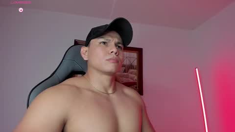 Snapshot of roy__constance chatting on October 23, 4:34 am Roy Constance online show from October 23, 4:34 am