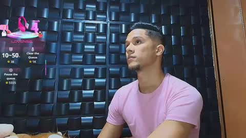 Snapshot of roy_barney chatting on October 5, 7:12 pm ANTONIO online show from October 5, 7:12 pm