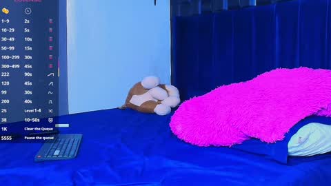 Snapshot of roy_barney chatting on November 22, 9:47 pm ANTONIO online show from November 22, 9:47 pm