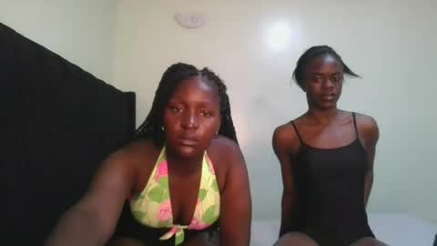 Snapshot of royal_goddes2 chatting on June 13, 6:28 pm royal_goddes2 online show from June 13, 6:28 pm