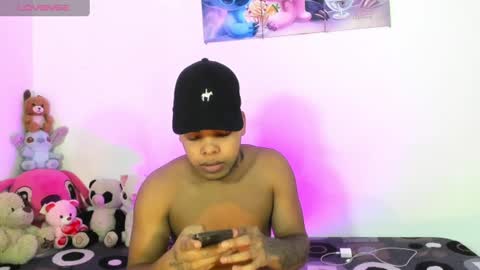 royals_cum21 online show from August 5, 7:17 pm