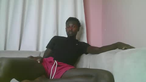 Snapshot of royalty254 chatting on May 7, 7:03 am royalty254 online show from May 7, 7:03 am