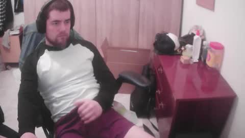 royer04 online show from February 18, 2:07 am