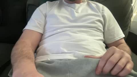 Snapshot of roythegil chatting on February 21, 10:37 pm roythegil online show from February 21, 10:37 pm