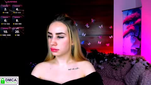 Snapshot of rozmary_ket chatting on February 6, 11:32 am Im Rozmary nice to meet you 3 online show from February 6, 11:32 am