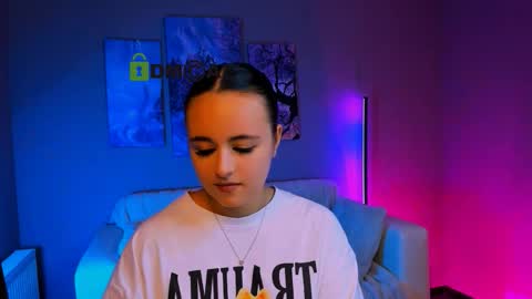 Snapshot of rozmary_ket chatting on September 24, 3:59 pm Im Rozmary nice to meet you 3 online show from September 24, 3:59 pm