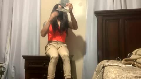 Snapshot of rrod2147 chatting on October 23, 1:27 am rrod2147 online show from October 23, 1:27 am