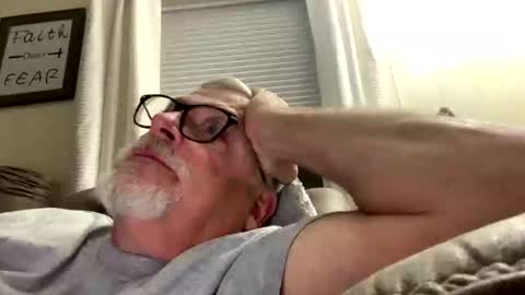 Snapshot of rs006 chatting on October 23, 2:55 am rs006 online show from October 23, 2:55 am
