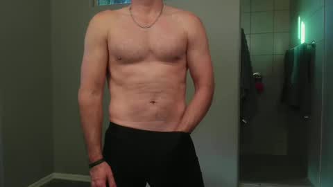 Snapshot of rshaw2891 chatting on June 26, 1:21 am rshaw2891 online show from June 26, 1:21 am