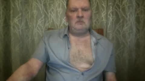 Snapshot of rsl1963 chatting on April 28, 7:35 am rsl1963 online show from April 28, 7:35 am