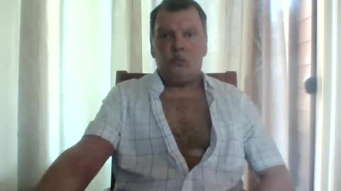 Snapshot of rsl1963 chatting on June 9, 5:57 pm rsl1963 online show from June 9, 5:57 pm
