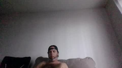 Snapshot of rubbingoneout714 chatting on January 7, 2:19 pm rubbingoneout714 online show from January 7, 2:19 pm