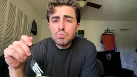 rubenzaragosa09 online show from April 20, 10:55 pm