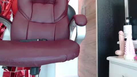 Rubi online show from July 15, 5:51 pm