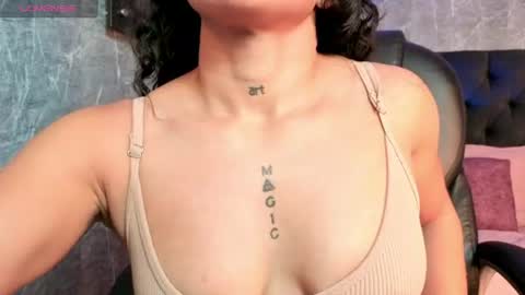 Snapshot of rubi_luxe chatting on July 7, 11:47 am Rubi online show from July 7, 11:47 am