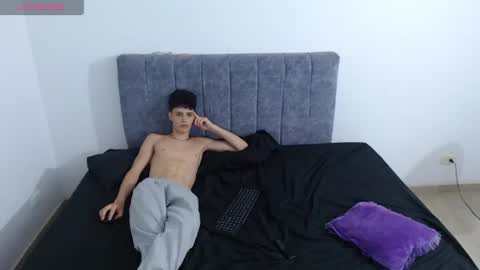 Ruby and Vanie online show from April 20, 10:44 pm