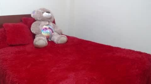 Ruby    Independent model help me reach 50 thumbs up online show from September 11, 1:33 pm