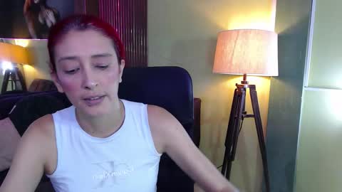 ruby_your_milf online show from February 16, 8:05 pm