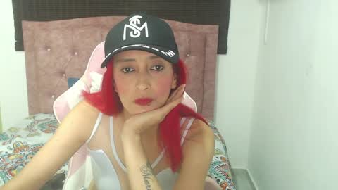 ruby_your_milf online show from June 9, 7:47 pm
