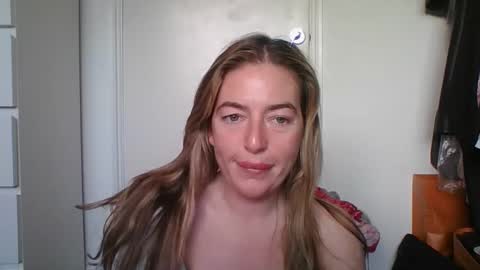 Snapshot of rubyredxxxoxxx chatting on November 9, 7:50 am rubyredxxxoxxx online show from November 9, 7:50 am