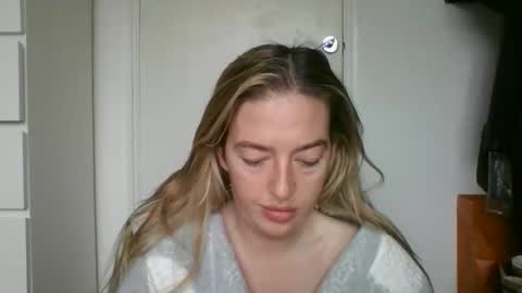 Snapshot of rubyredxxxoxxx chatting on November 22, 8:24 am rubyredxxxoxxx online show from November 22, 8:24 am