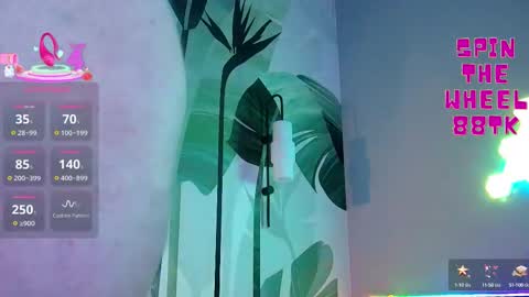 Snapshot of rubyvalen chatting on October 17, 1:09 am Ruby online show from October 17, 1:09 am