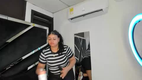 rubyxht online show from December 14, 12:32 pm