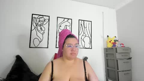 Snapshot of rubyy_24 chatting on June 9, 7:14 pm I am Ruby online show from June 9, 7:14 pm