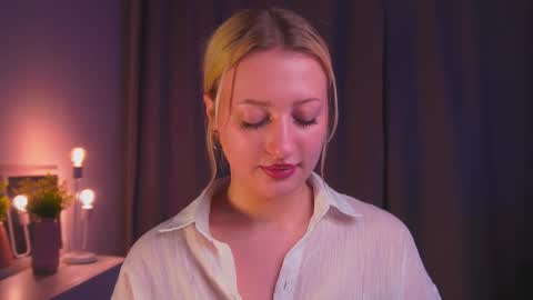 Mila online show from September 18, 3:14 pm